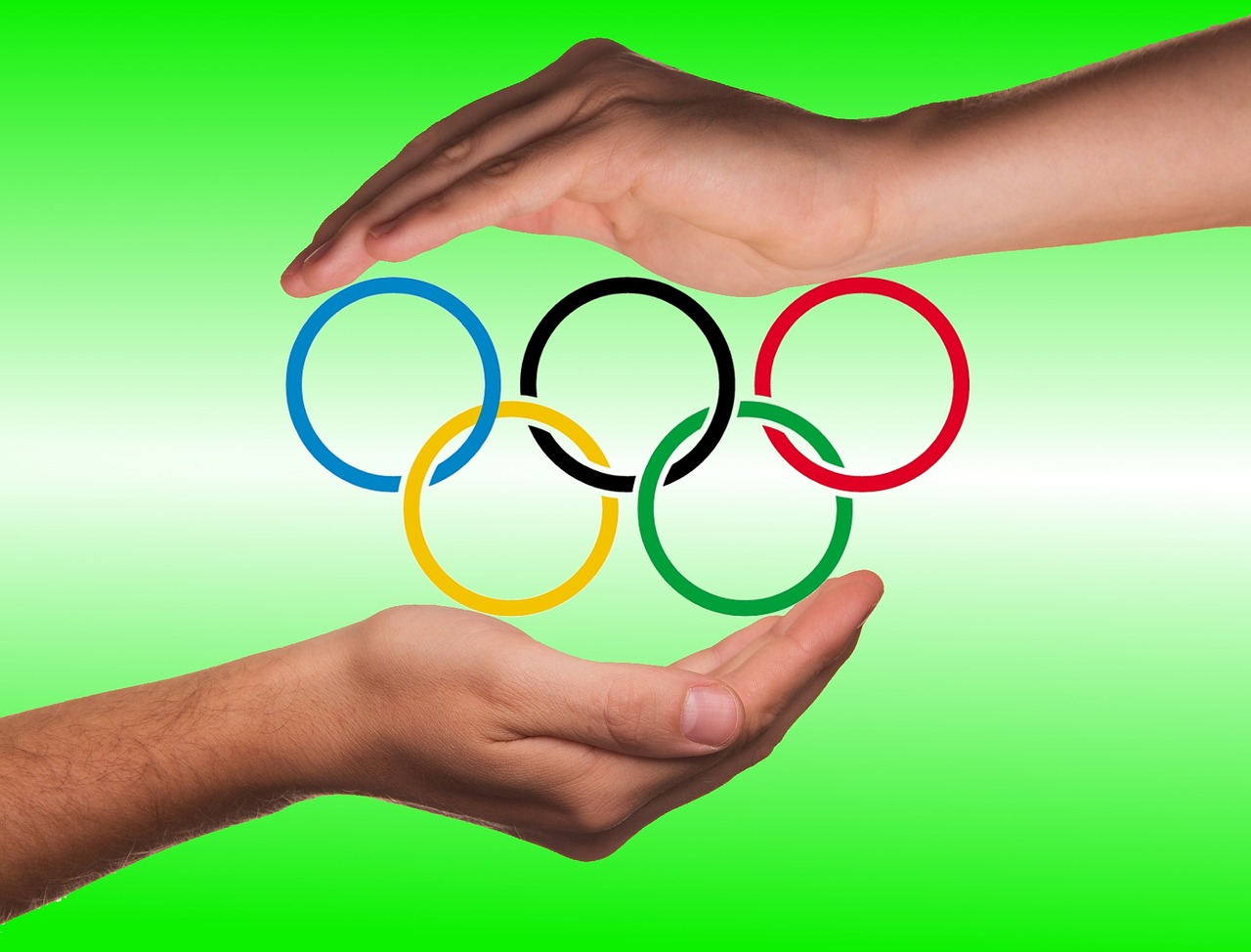 Co symbolizuje flaga olimpijska? Idee olimpijskie zamknięte w ponadczasowych symbolach. Co symbolizuje znicz olimpijski?
